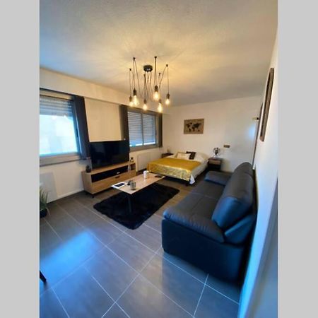 Le 12 Du Temple - Plein Coeur Centre Ville, Residence Privee, 5Mn Gare Sncf, Wifi Et Netflix Niort Exterior photo